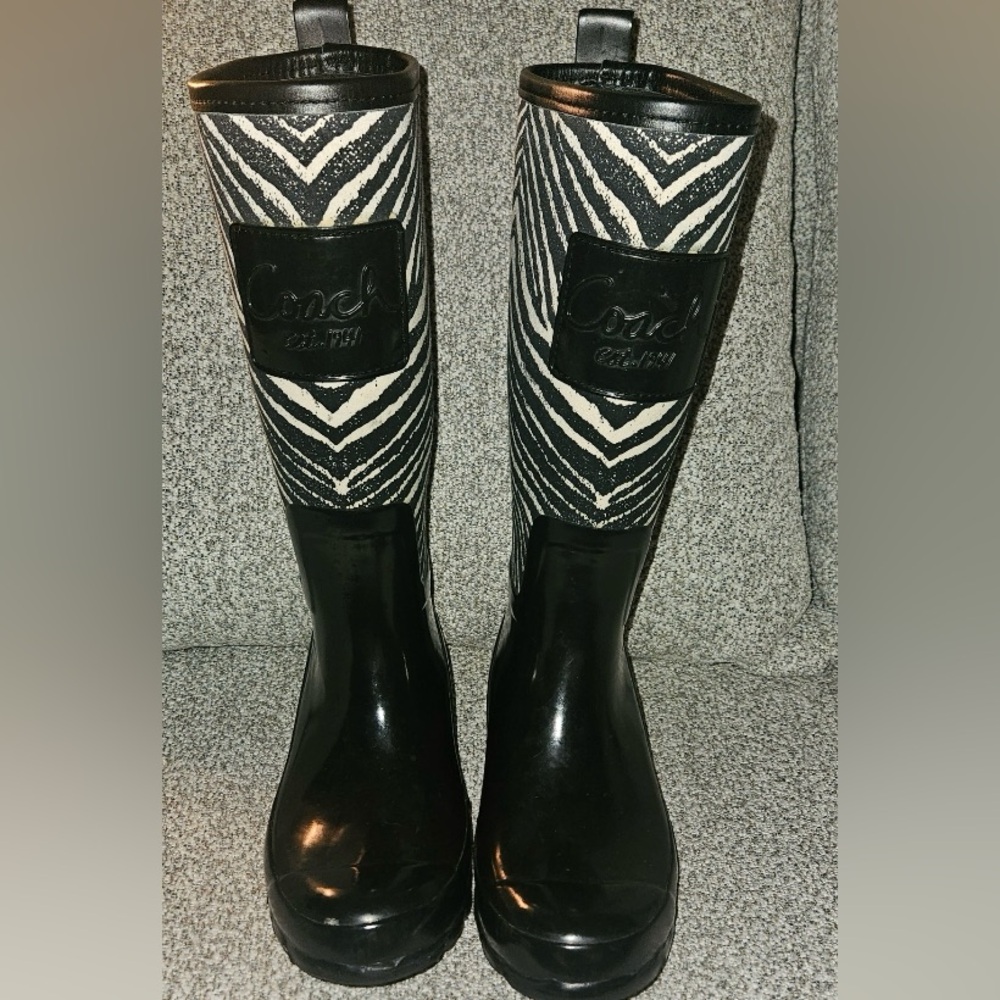 Coach Black and zebra print rain boots size 6B